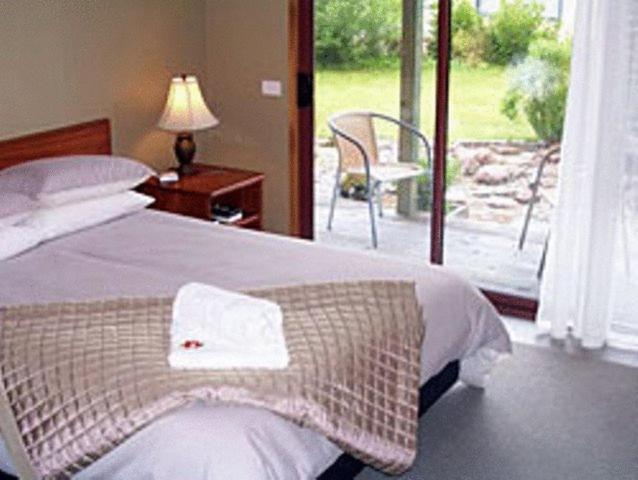 Mahitahi Lodge Bruce Bay Kamer foto